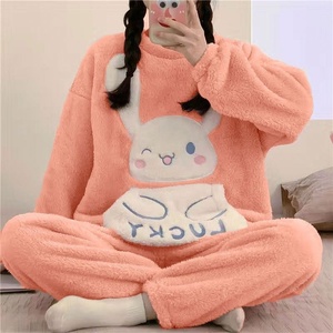 Ensembles de pyjama en flanelle pour femmes - Imprimé d'animaux mignons de dessin animé, vêtements de nuit chauds et épais pour l'automne et l'hiver, pyjamas amples et vêtements de maison - Product Image 4