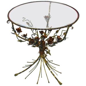 Mesa de salón de aluminio de inspiración floral con tapa de vidrio transparente adecuada para hogares tradicionales y contemporáneos - Product Image 6