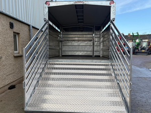 New Nugent 20ft x 8ft <b>Tractor</b> Drawn Livestock <b>Trailer</b> for sheep cattle livestock - Product Image 2