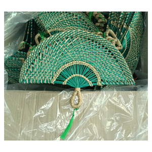 Abanico de algas marinas de Vietnam hecho a mano para favores de boda en la playa y regalos culturales sostenibles - Product Image 2