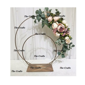 Toile de fond en forme d'arc de cercle en métal doré en vrac pour la décoration de fête de mariage en plein air à des prix acceptables - Product Image 5