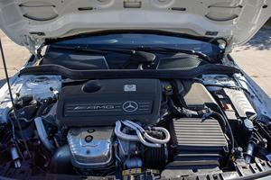 MERCEDES-AMG GLA45 d'occasion 2019, conduite à gauche/droite - Product Image 5