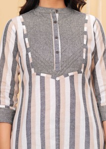 Robes décontractées pour femmes en pur coton Kurtis simples pour la fête Styles doux à bas prix Vente en gros en Inde - Product Image 5