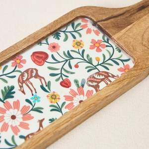 Bandeja de Madera para Aperitivos Kashmir Trails, Color Natural con Adhesivo, Hecha a Mano, Elegante y Decorativa para Hotel y Cafetería, Superventas - Product Image 4