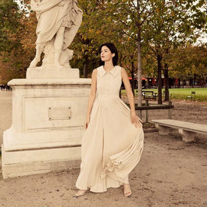 Robe mi-longue vintage classique à manches longues taille haute imprimée couleur avec col rabattu fête de plage occidentale portant une belle tenue - Product Image 1