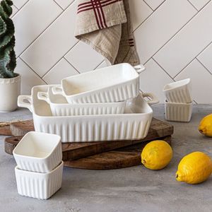 Elegante bandeja de cerámica para servir, diseñada para mejorar la experiencia gastronómica con un sofisticado estilo de presentación - Product Image 1