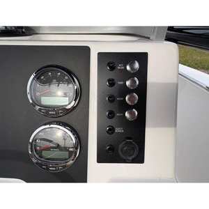 Moteurs de bateau Robalo 202 Explorer 2025, bateau de pêche haute performance - Product Image 1