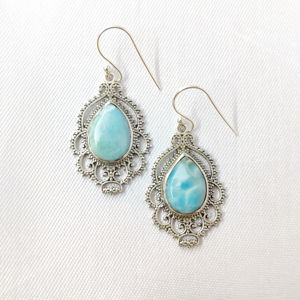 Boucles d'oreilles pendantes en larimar naturel, argent sterling 925, cadre filigrané orné vintage, bijoux en gros - Product Image 1