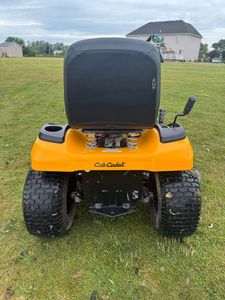 Cub Cadet XT1 LT46 24HP Cortacésped industrial para montar a caballo Envío rápido a todo el mundo Precio barato disponible para la venta - Product Image 2