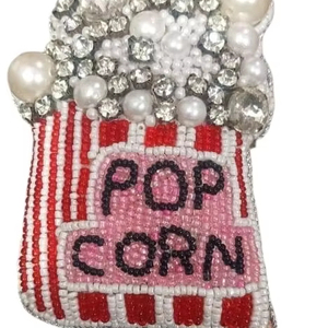 Adorno bordado con cuentas hecho a mano, último estilo de palomitas de maíz, decoración colgante navideña personalizada, forma ovalada de alta exportación - Product Image 1