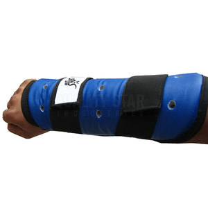 Protège-bras de boxe, équipement de protection de l'avant-bras de karaté pour adultes - Product Image 2