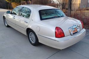 LINCOLN TOWN 2001 USADO, VOLANTE A LA IZQUIERDA/DERECHA - Product Image 5