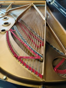 Piano de cola STEINWAY B211 de estilo clásico fabricado en EE. UU. - Product Image 6