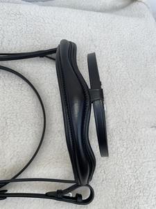 Brida para Caballo con Diseño Contorneado Personalizado, con Diadema Ondulada con Aspecto de Diamantes Transparentes y Muserola Acolchada - Product Image 3