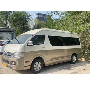 Minibús Hiace Muy Limpio, Gasolina, Manual, 13 Asientos, Envío a Todo el Mundo - Product Image 2