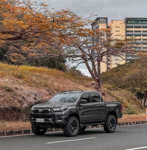 Stocks vendant des kits de carrosserie de véhicule Toyota Hilux pour Toyotta Hilux 2024 - Product Image 1