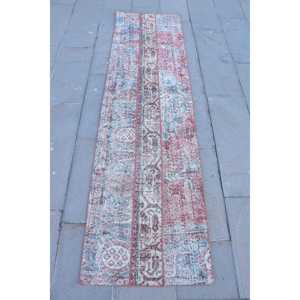 Alfombra Turca Vintage de Lana de 2.2x7.9 pies, Roja y Azul con Diseño Oriental y Base de Látex - Product Image 1