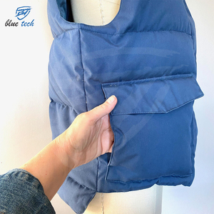 Hommes en plein air décontracté fermeture éclair léger OEM logo personnalisé à la mode bouffant gilet vêtements d'hiver veste sans manches - Product Image 3