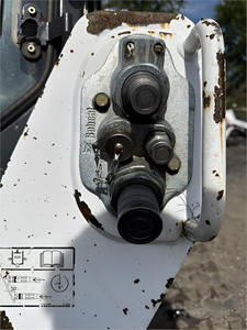 Cargador Skid Steer 2015 T590 Cargador Maquinaria de movimiento de tierra de alta calidad Minicargador Motor diésel - Product Image 5