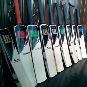 Gewone Engelse Wilg Cricket Bats 2e Klas Cricketbats Met Aangepaste Vereisten Hoge Prestaties Lichtgewicht Cricketbats A