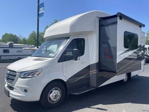 Remolque de Viaje Usado Tiffin Wayfarer 25JW 2023 con Tienda de Campaña en el Techo en Venta - Product Image 1