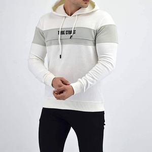 Sweat à capuche noir à manches longues en coton avec logo personnalisé pour hommes pull vierge à la mode pour les vêtements d'hiver personnalisés OEM - Product Image 2