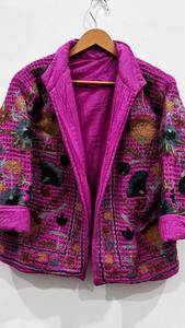 Rose fait à la main gaufré TNT Vintage Suzani hiver veste courte hiver brodé veste fête porter veste taille unique - Product Image 2