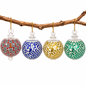 Ornement de Noël en mosaïque de verre soufflé artisanal, motif diamant de luxe, boule suspendue, couleur personnalisable, décoration artistique pour la maison - Product Image 1