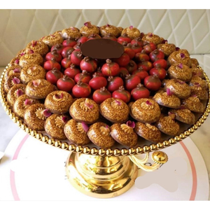 Plateau à chocolat en métal doré au design antique Vaisselle de service Chocolats Bonbons Bol Mariages Traiteur Bol de service à vendre - Product Image 3