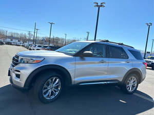 FORD EXPLORER XLT AWD 2022 d'occasion, conduite à gauche/droite - Product Image 4