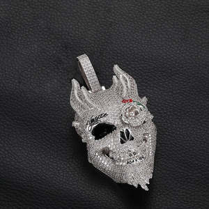 Colgante de Calavera de Diablo con Moissanita VVS, Plata de Ley 925 Chapada en Oro, Estilo Hip Hop, Unisex, con Piedras, Regalo de Cumpleaños - Product Image 2