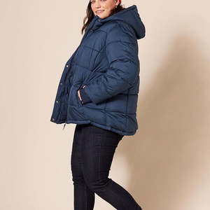 Blouson Bomber Matelassé Personnalisé pour Femme, Épaisseur Standard, Respirant, Coupe-Vent, Rembourré 100% Laine, Vêtement de Sport d'Été, Extérieur, Couleur Unie - Product Image 5