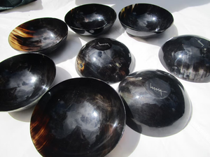 ชามฮอร์นทำมือบนโต๊ะอาหารแบบเรียบง่ายและเป็นมิตรต่อสิ่งแวดล้อมโดยงานฝีมือรูปพระจันทร์เสี้ยว - Product Image 2