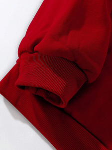 เสื้อฮู้ดดี้สีแดงทรงโอเวอร์ไซส์สำหรับผู้หญิง ดีไซน์ไหล่ตก พิมพ์ลายตัวอักษรด้านหน้า ผ้าฝ้ายระบายอากาศได้ดี - Product Image 3