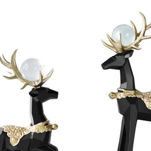 Sculpture de table de renne fini noir mat décor saisonnier à la mode parfait pour l'affichage à la maison de pièce maîtresse de mariage ou de fête - Product Image 3