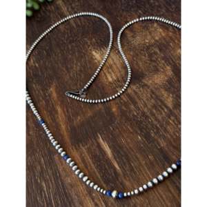 Collier ethnique vintage style Navajo en lapis-lazuli et argent sterling avec perles graduées, chaîne plaquée or 18 carats, design perlé tendance, idéal pour un cadeau - Product Image 4