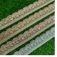 Bordures brodées exquises en Zari, paillettes et fils métalliques dorés pour tenues de mariée, décorations de mariage et artisanat de mode de luxe en gros