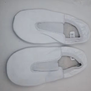 Zapatillas de deporte suaves unisex con logotipo personalizado zapatos de baile de gimnasia de cuero genuino con plantilla plana de invierno y suela de goma ligera - Product Image 1