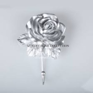 Crochets muraux en laiton de couleur audacieuse pour ajouter une touche de couleur et de personnalité tout en gardant votre espace bien rangé et organisé - Product Image 5