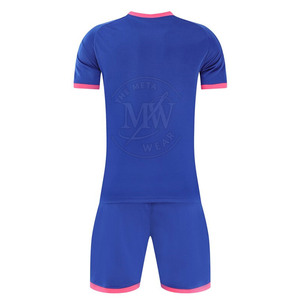 Uniforme de fútbol transpirable de secado rápido de alta calidad para el verano Conjunto OEM personalizado Ropa de fútbol con técnicas de corte automatizadas - Product Image 2