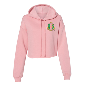 Sudadera con Capucha Corta de Felpa para Mujer AKA Crest Shield, Sudadera Corta Premium Personalizada para Hermandades Griegas, Color Rosa Claro - Product Image 1