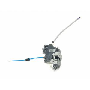 Serrure avant gauche MERCEDES Série GLA A1667200135 (13>) - Product Image 1