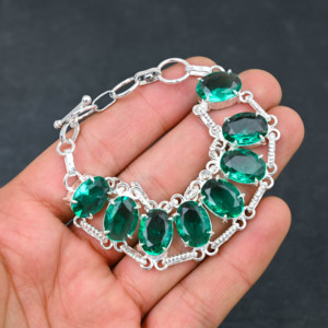 Pulsera de cadena chapada en plata 925 hecha a mano de diseñador, piedra preciosa de apatita verde creada en laboratorio, regalo de joyería fina para mujer - Product Image 3