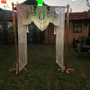 Grande toile de fond de mariage en macramé et bois - Product Image 3