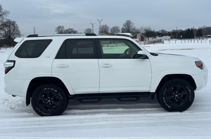 优质促销优惠原装二手左舵驾驶/右舵驾驶2022 T0Y0TA 4RUNNER SR5 4X4 - Product Image 2