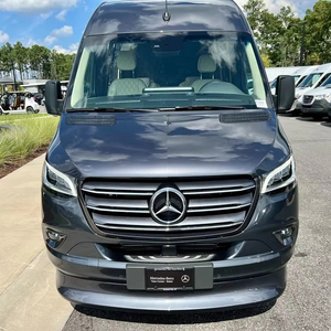 Mercedes-Benz Sprinter 3500 Cargo 170wb RWD 3/D Sedán Extendido 2023 con Asientos de Cuero Oscuro, Volante a la Derecha/Izquierda, en Buen Estado - Product Image 1