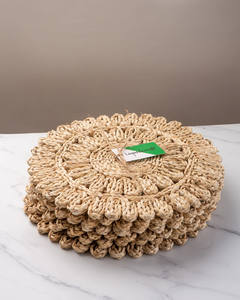 Sets de table ronds en écorce de maïs Sets de table de printemps de ferme Sets de table en osier - Product Image 6