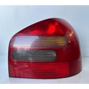 ไฟท้ายหยุดด้านหลังขวา AUDI A3 ซีรีส์ (8L1) 8L0945257 (00>03) - Product Image 1