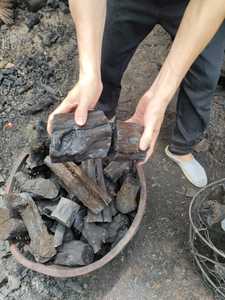 ถ่านไม้กาแฟคุณภาพสูงจากเวียดนามใช้เวลาในการเผาไหม้นาน3-4ชั่วโมงอุปกรณ์เปลวไฟสำหรับเตาบาร์บีคิว (เหมาะกับคน> 5คน) ราคาประหยัด - Product Image 3