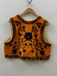 Gilet en velours orange brodé de fleurs pour femme, style bohème, sans manches, court, fait main, motif décoratif - Product Image 3